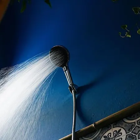 Daire Sahara With Shared Bathroom In Centre