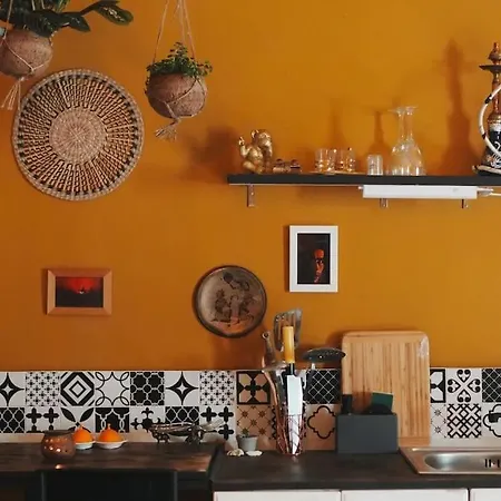 Sahara With Shared Bathroom In Centre Apartman Pozsony