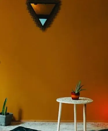 Sahara With Shared Bathroom In Centre Bratislava