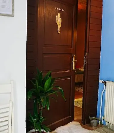 Sahara With Shared Bathroom In Centre Bratislava