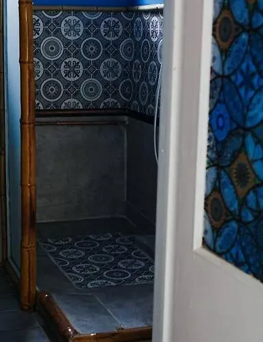 Sahara With Shared Bathroom In Centre Apartament