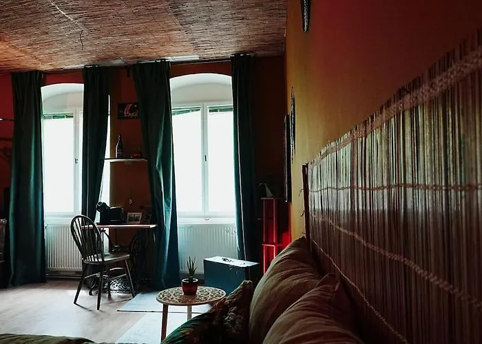 Sahara With Shared Bathroom In Centre Apartament