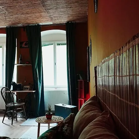 Sahara With Shared Bathroom In Centre Apartamento