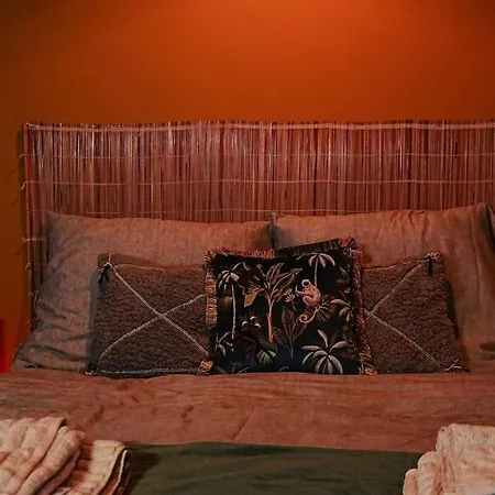 Sahara With Shared Bathroom In Centre Apartamento Bratislava
