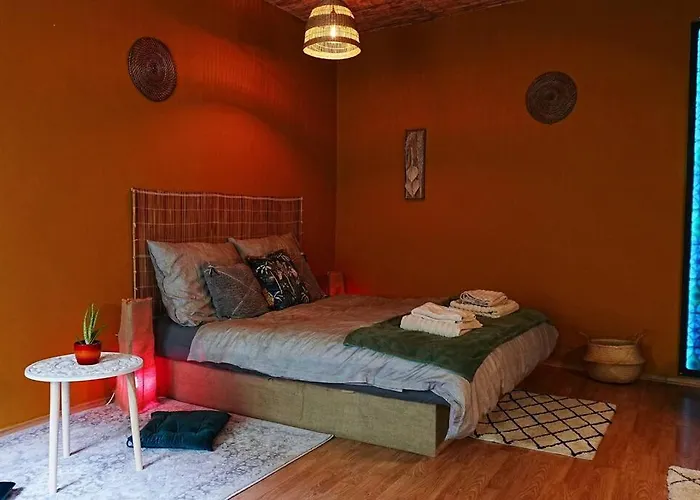 Sahara With Shared Bathroom In Centre Apartamento Bratislava