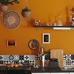 Sahara With Shared Bathroom In Centre Apartmán Bratislava